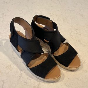 Moda Spana espadrille sandals!  Rarely worn.  Some coloring (shown in pictures).